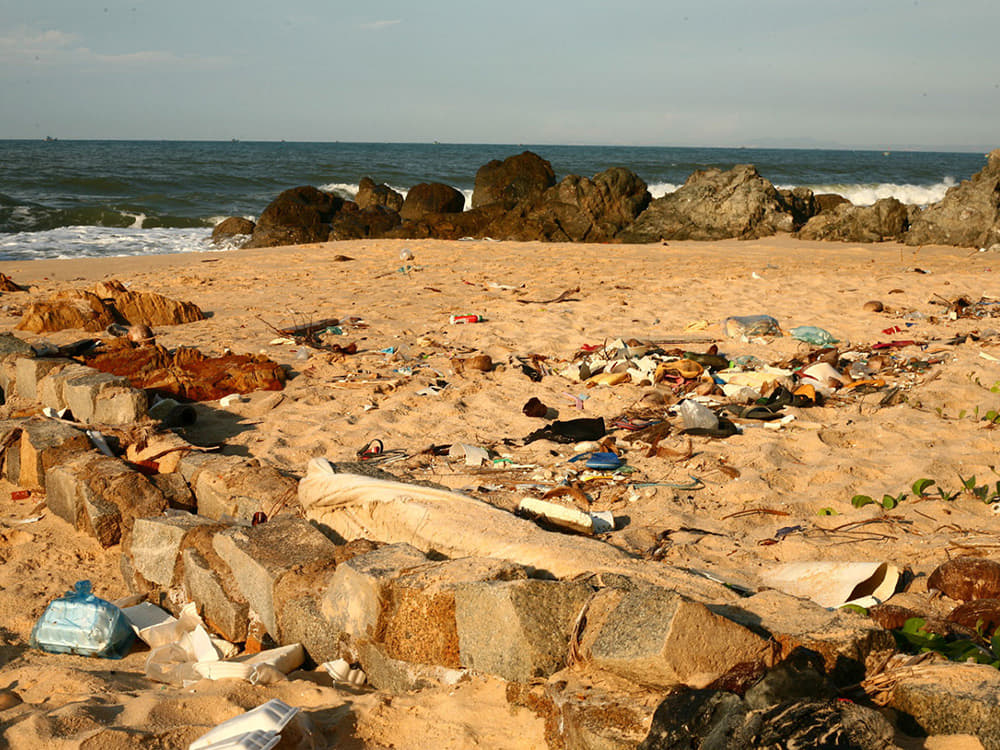 Por qué hay tantos plásticos en las aguas de Baleares