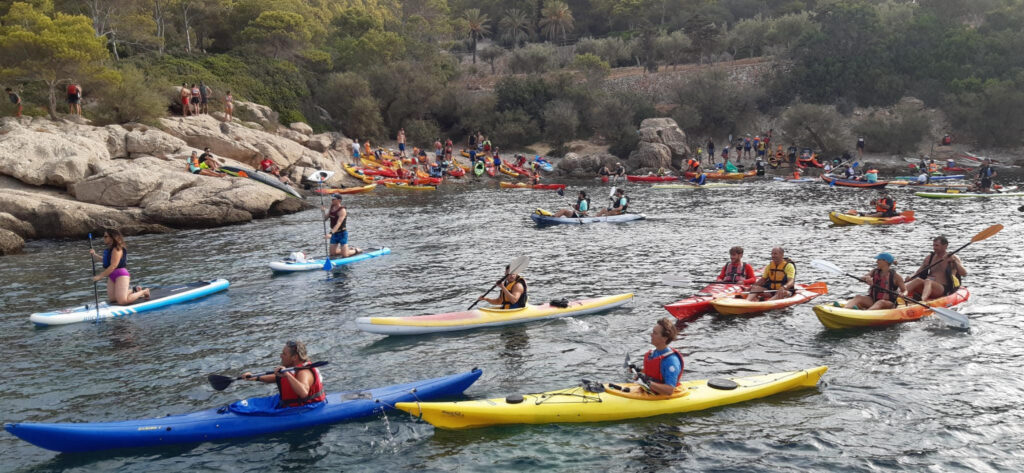 Lleno total en la Volta a la Dragonera en Piragua
