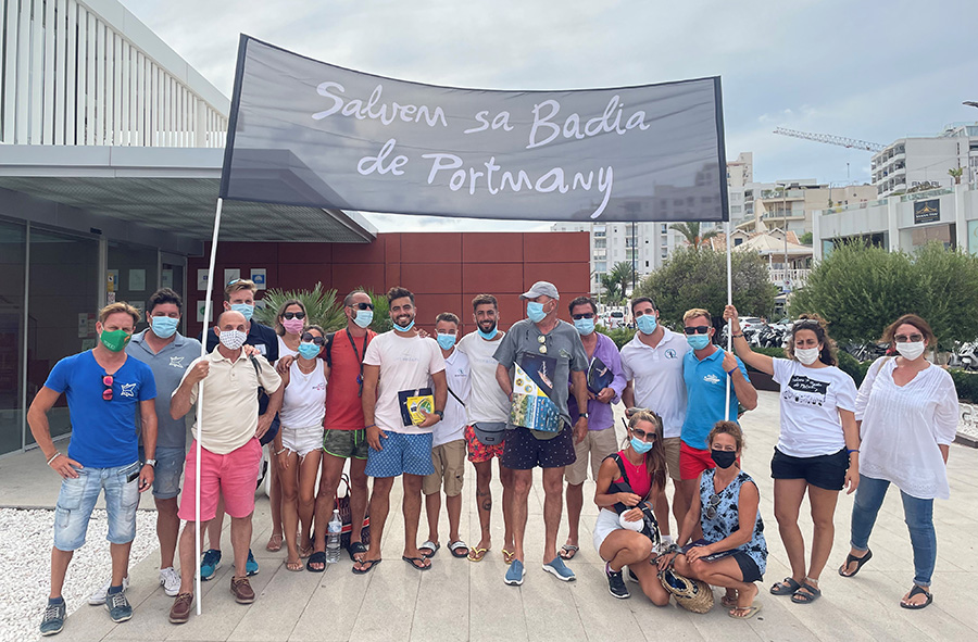 El chárter de Sant Antoni se apunta a proteger la posidonia