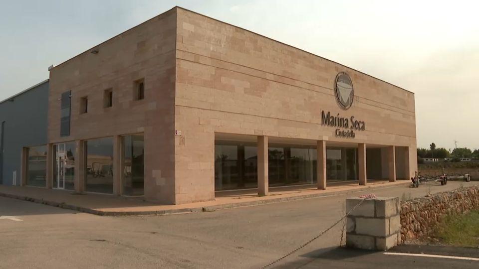 El ganador del concurso del varadero de Ciutadella explota una nave ilegal en rústico