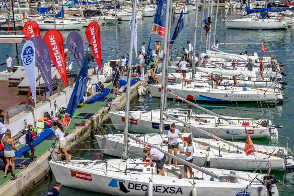 Once tripulaciones luchan por el título de la clase femenina de la Copa del Rey