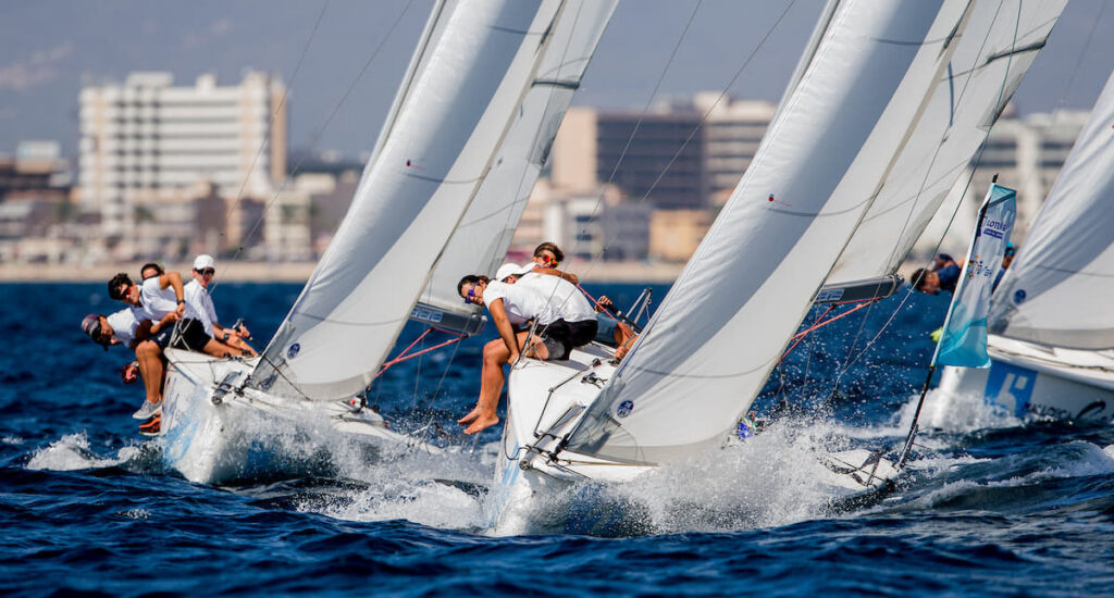 El CN Arenal acaba segundo la primera prueba de la Liga Española de Vela