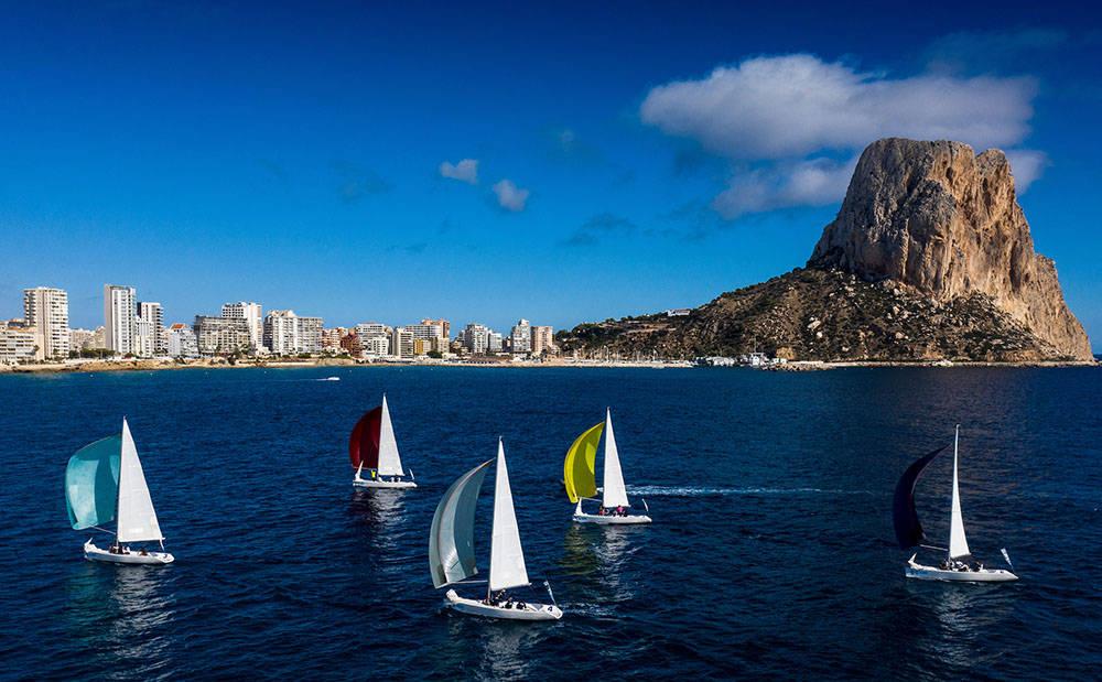 Siete equipos luchan por el Trofeo Loterías y Apuestas del Estado