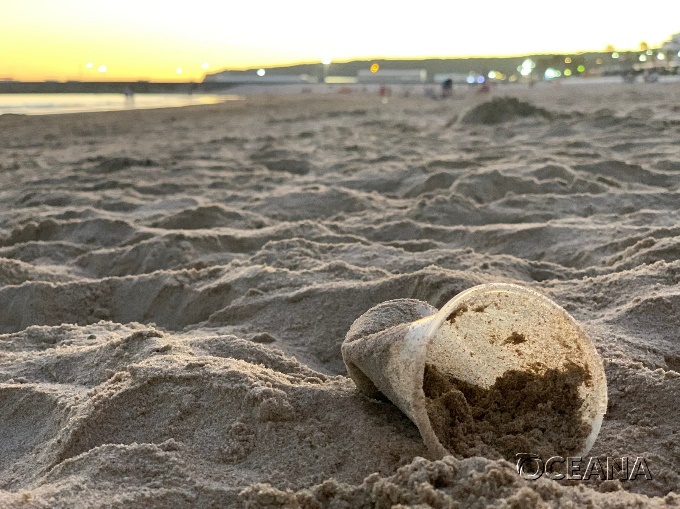 Oceana reclama al Congreso reducir los plásticos que llegan al mar