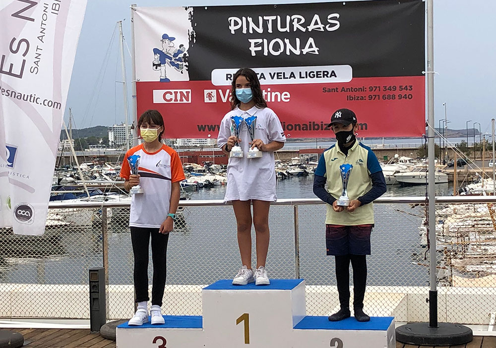 Gabriela Pérez, ganadora del Trofeo Pinturas Fiona de Optimist