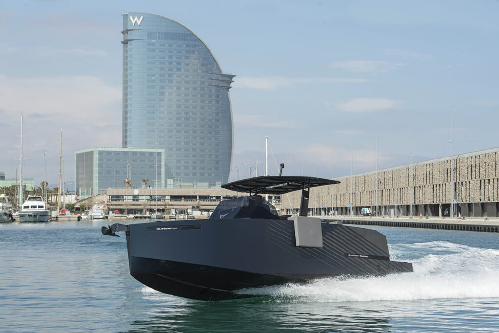 De Antonio Yachts abre nueva oficina en Marina Vela Barcelona