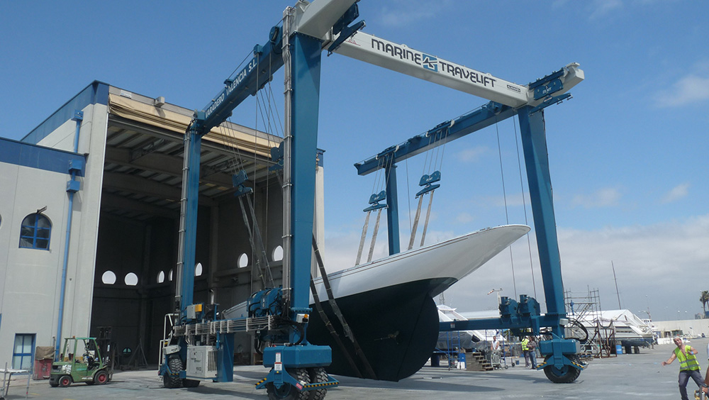 Varadero Valencia presenta su nave de Refit a cubierto