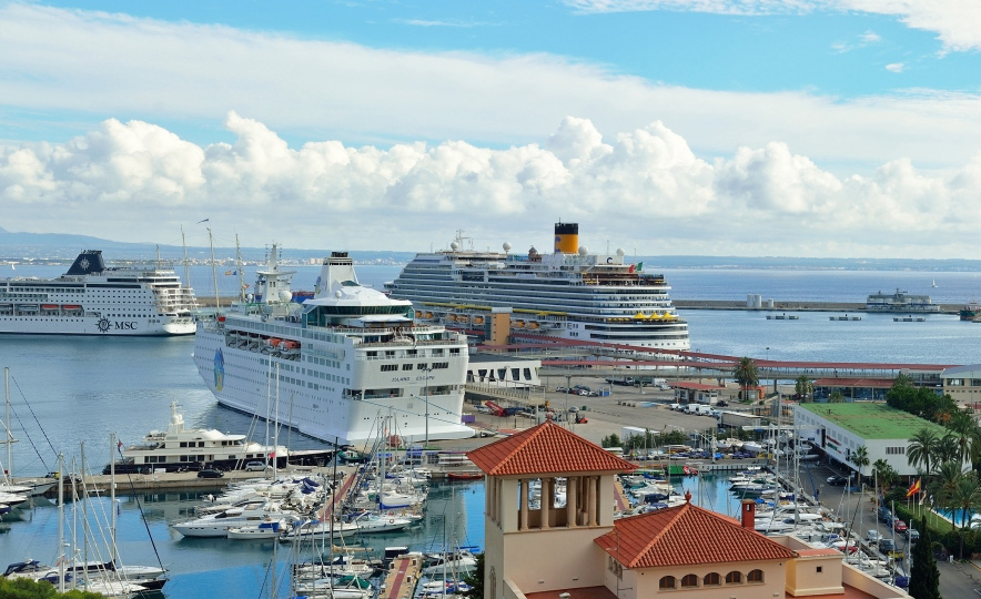 Negueruela reitera que el Govern limitará la llegada de cruceros