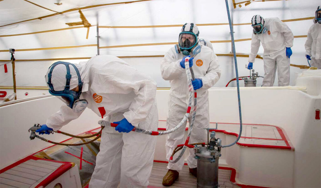 ¿Quieres entrar en la náutica? Puedes formarte mientras trabajas con nómina en un sector de futuro