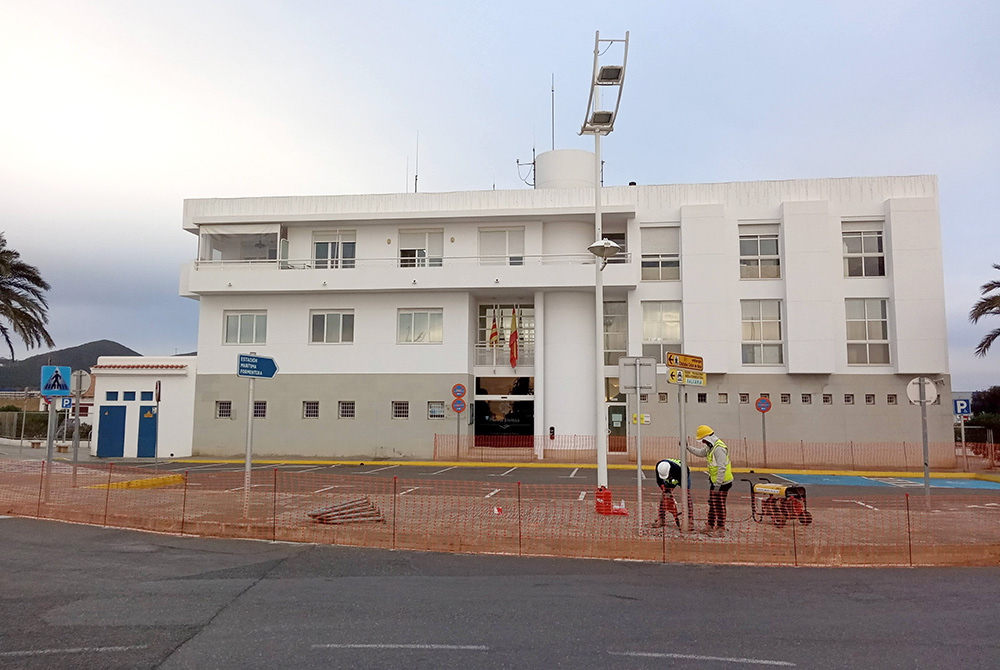 APB mejora sus oficinas en el puerto de Ibiza