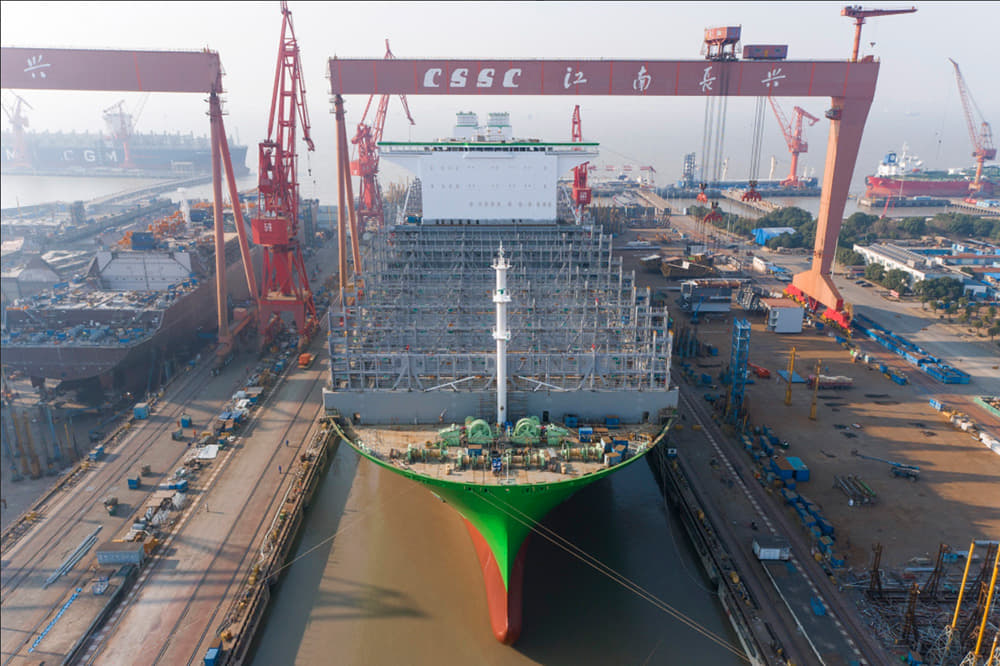 El ‘Ever Alot’ es el mayor portacontenedores del Mundo