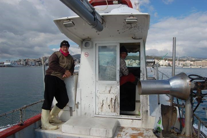 Los pescadores dan un voto de confianza al ministro