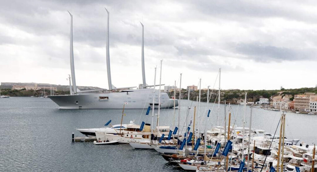 Cae el Saling Yacht A, el tercero en la lista de los más grandes megayates rusos