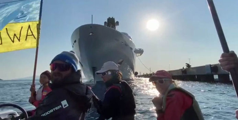 Una neumática ucraniana bloquea al megayate Solaris de Abramovic en Turquía