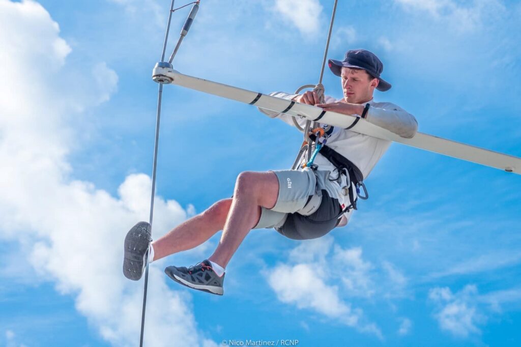 La Larga de PalmaVela suelta amarras