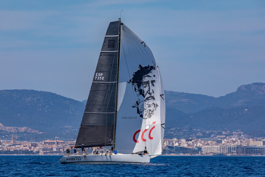 Elcano toma el mando en PalmaVela