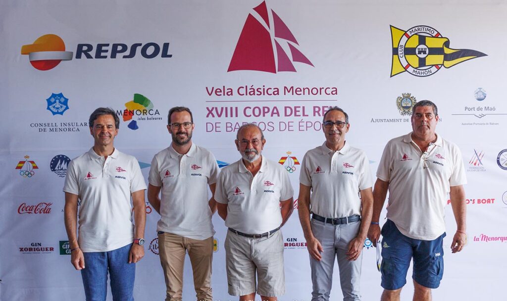 La Copa del Rey de Barcos de Epoca Repsol larga amarras con una flota de leyendas del mar