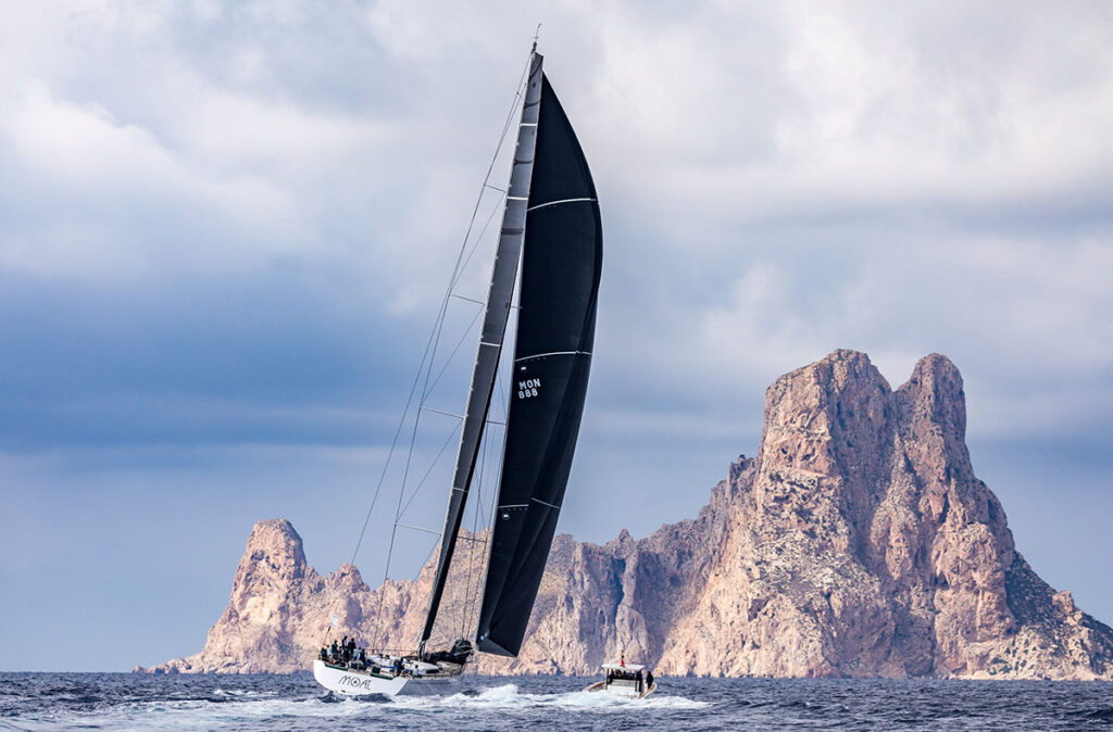 ¿Quién será el más rápido en llegar desde Mallorca a Ibiza?