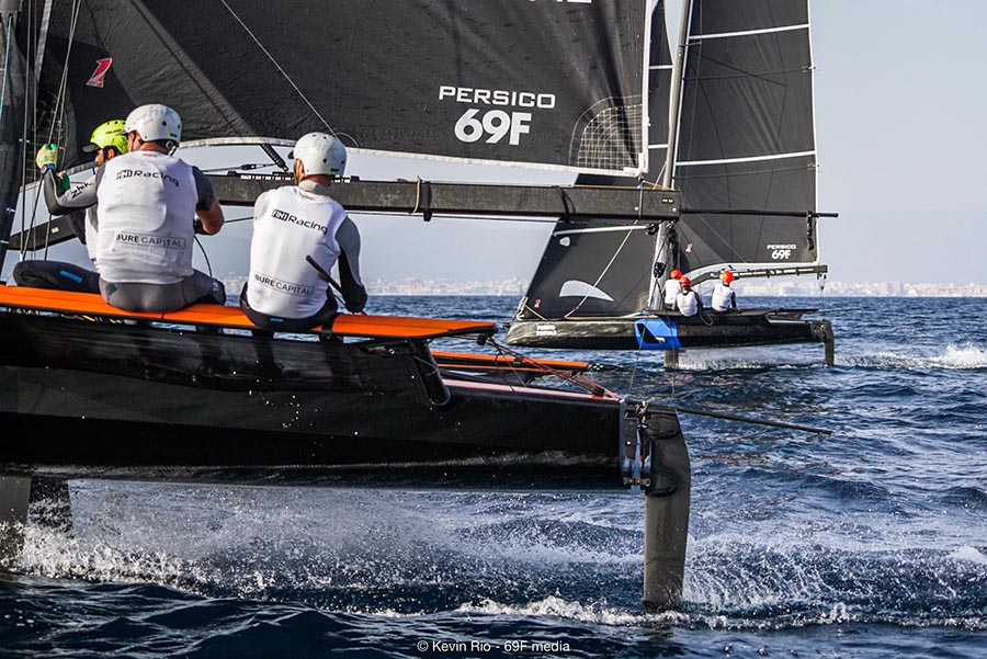 Los barcos voladores definen su circuito en Puerto Portals
