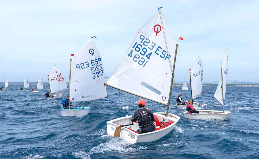 Sa Ràpita comienza a decidir los mejores Optimist de la temporada en Baleares
