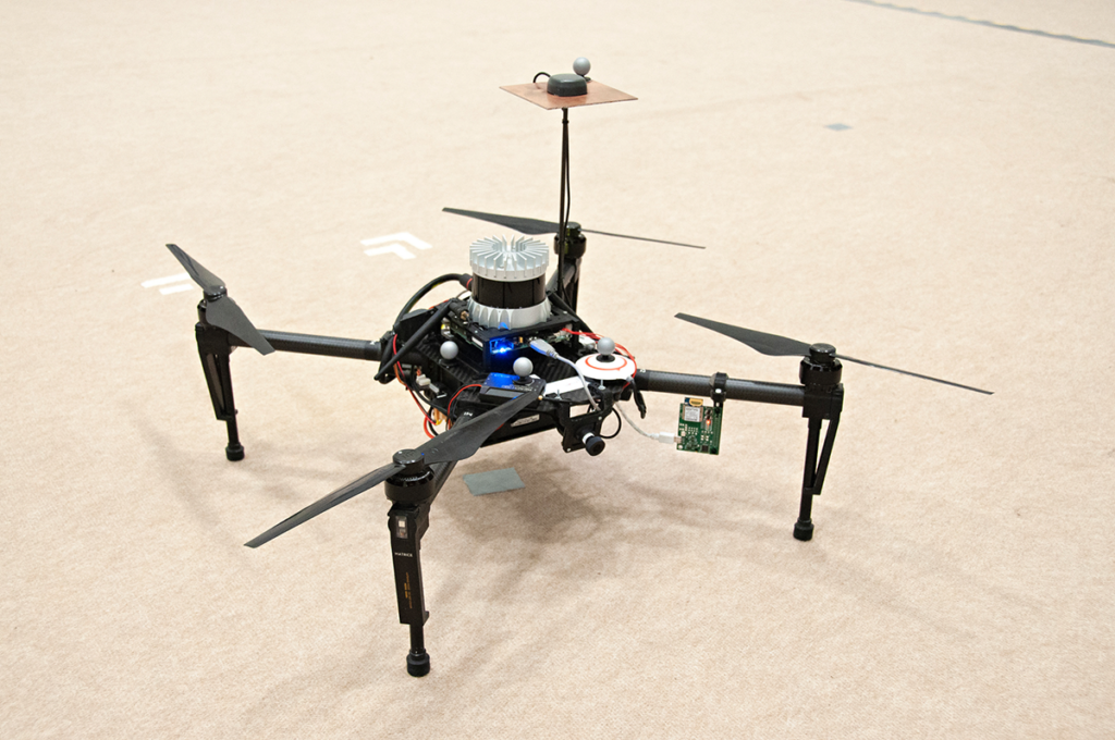 Drones para inspeccionar sin riesgos los barcos de gran tonelaje