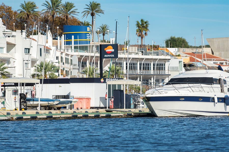 El Club Marítimo de Mahón solicita una AOT para la gasolinera