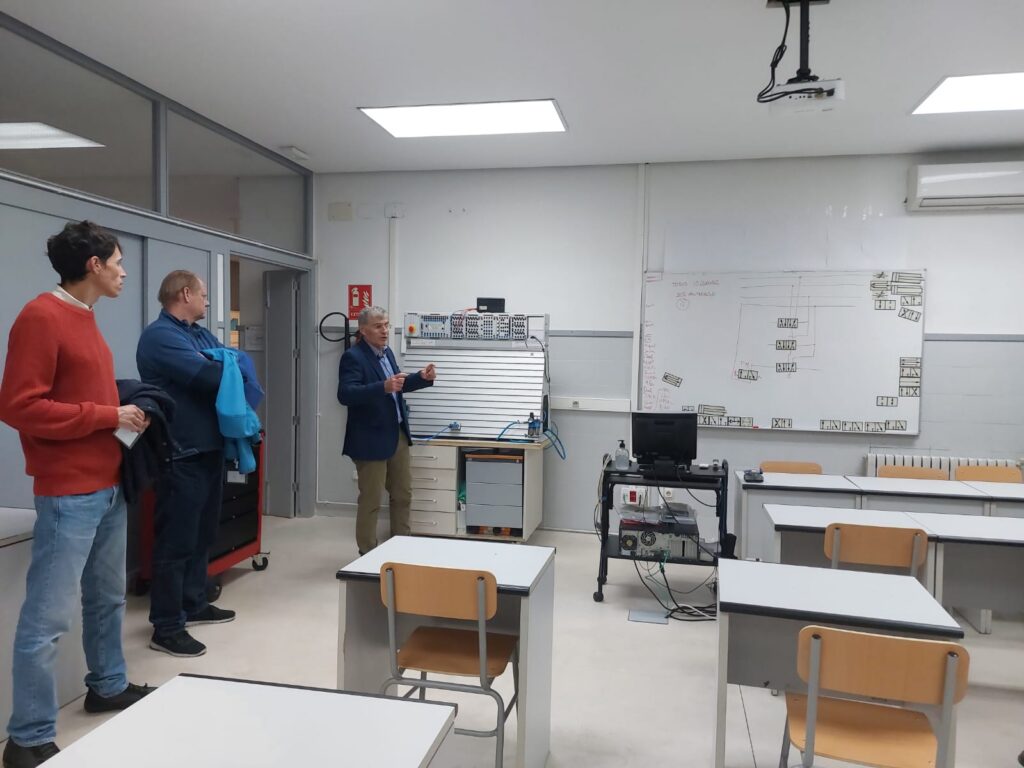 El CIFP Náutico Pesquero organiza el II Encuentro Empresarial