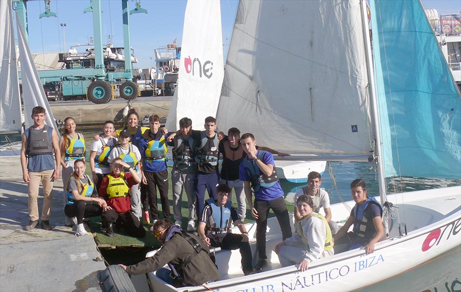 El Náutico de Ibiza apoya la formación de los jóvenes