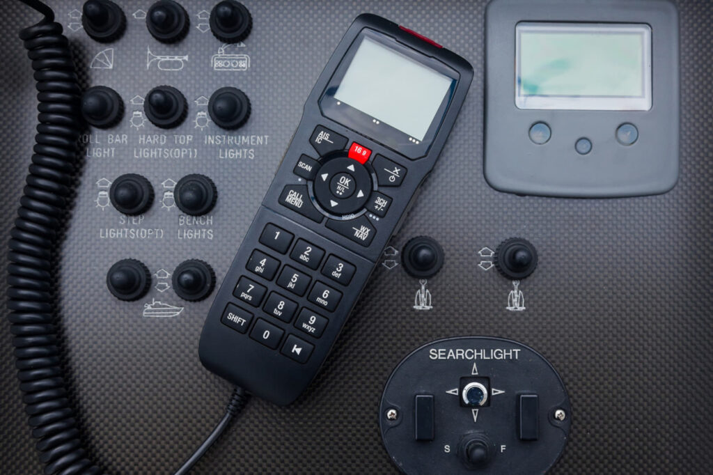 Radiocomunicaciones de emergencia en el mar