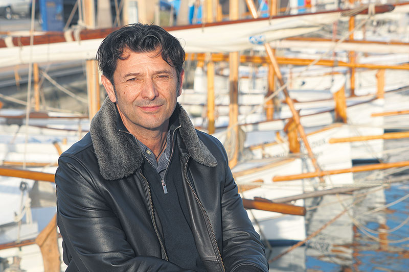 «Los clubes de navegación son una solución a la falta de amarres»