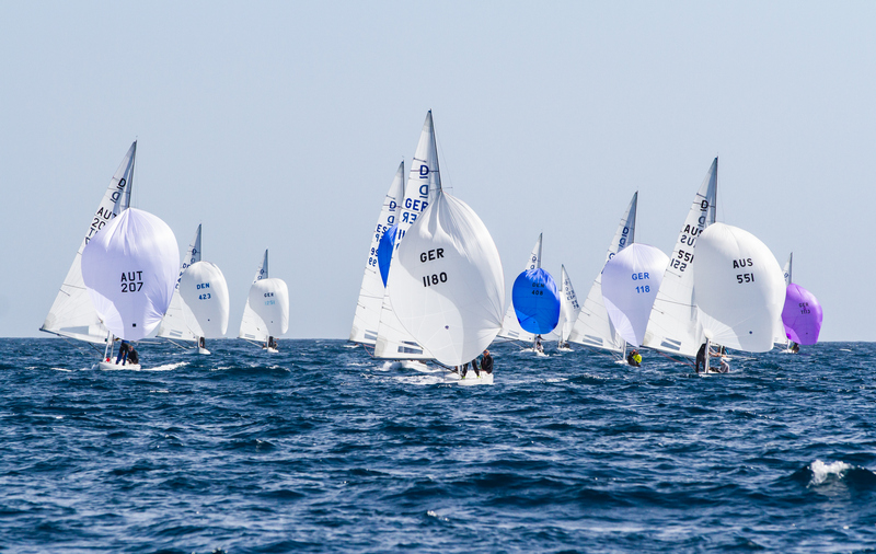 El podio de la VI Copa Mediterráneo de Puerto Portals se comprime a falta de una jornada