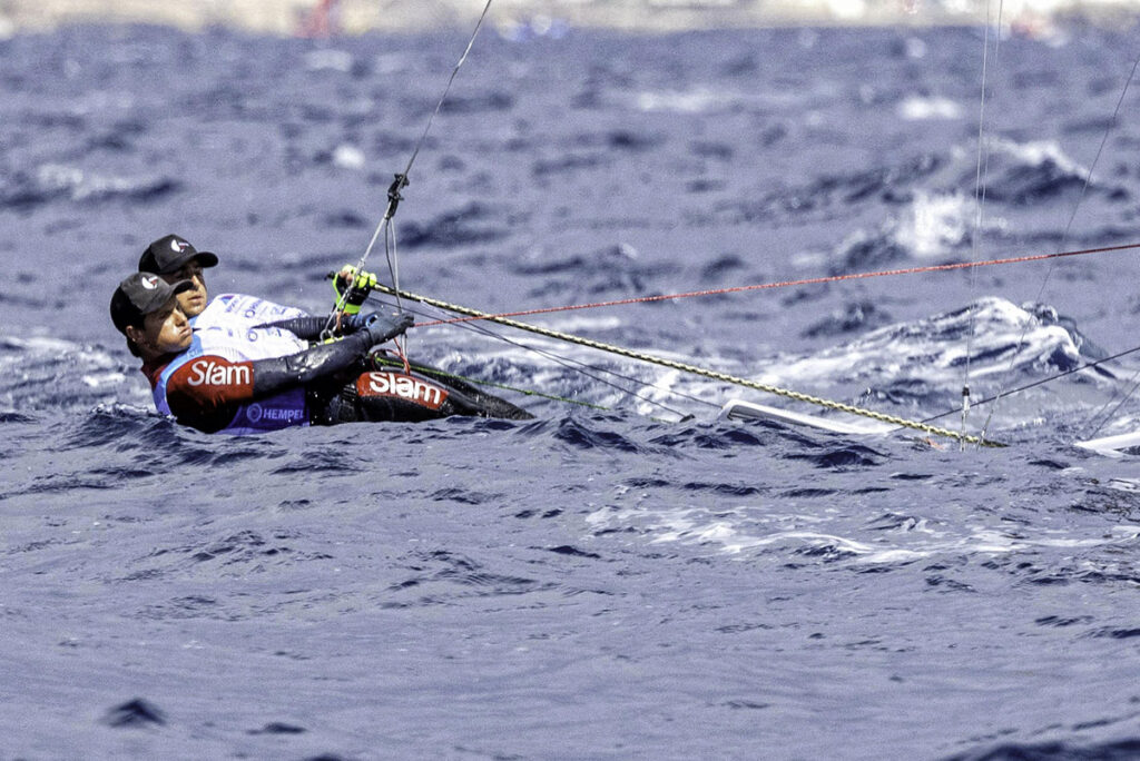 Trofeo Princesa Sofía: Albert Torres y Elías Aretz dan la campanada en 49er