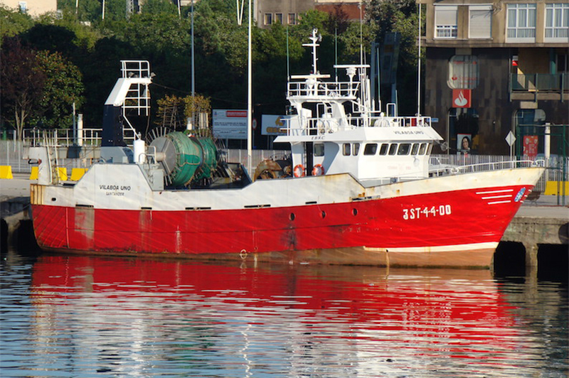 Dos muertos y un desaparecido tras el naufragio de un pesquero