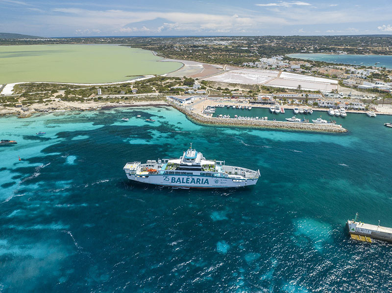 El Cap de Barbaria ya une Ibiza y Formentera