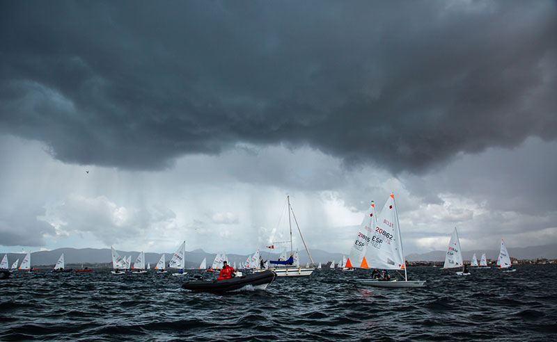 Vela deportiva y tradicional se combinan en la Setmana de Vela