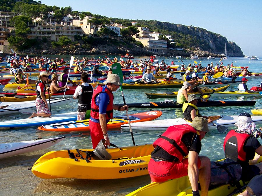 La Vuelta a Dragonera en piragua cumple 30 años