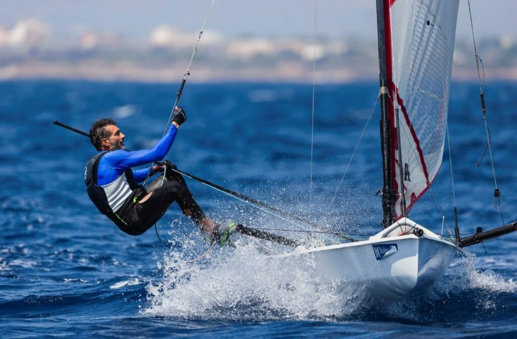 Justo Martínez, vencedor de Musto Skiff en el Gran Día de la Vela Bufete Frau