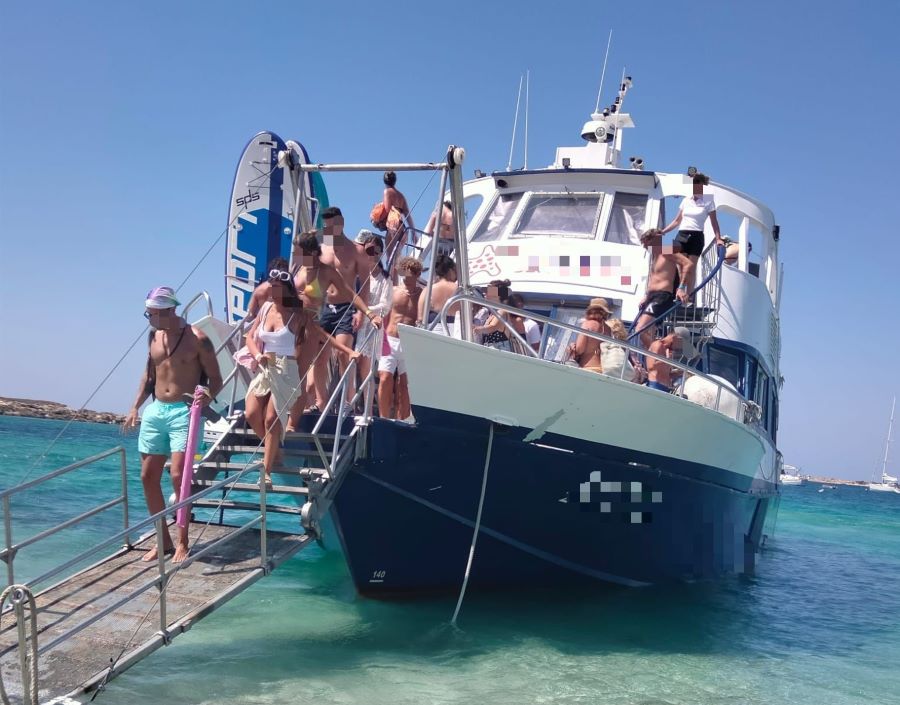 Multan a una empresa por desembarcar personas sin autorización en s’Espalmador