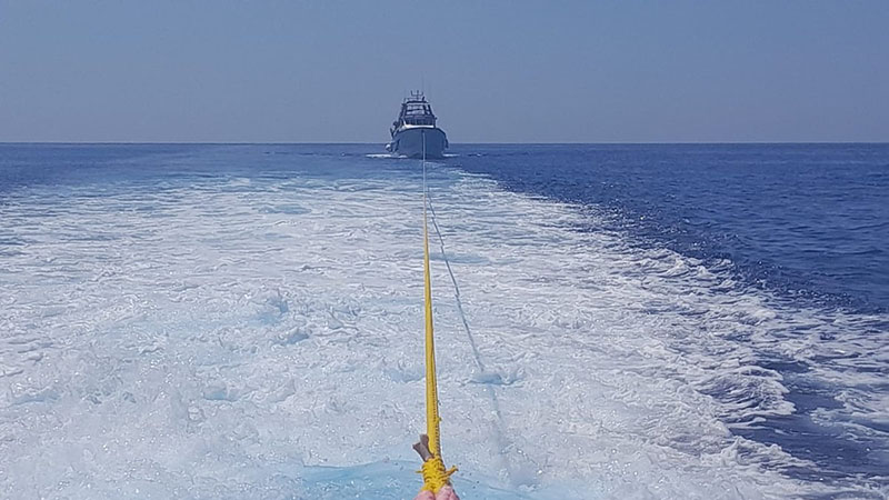 Salvamento Marítimo socorre a dos barcos a la deriva