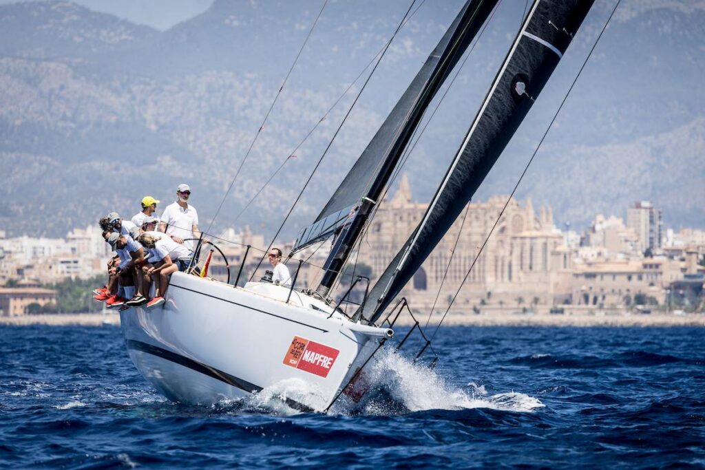 Desmontando las falacias sobre el Aifos, el falso barco del Rey