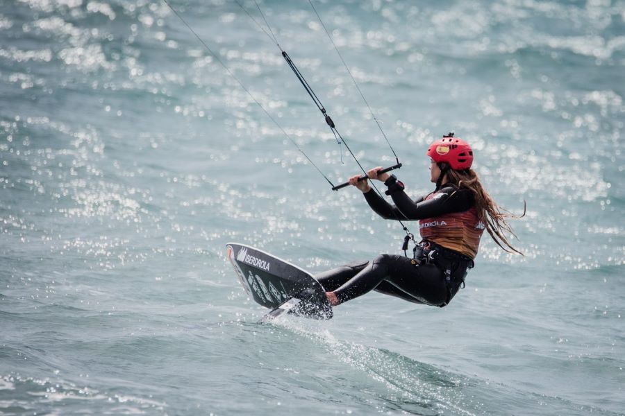España entra en la pelea por la plaza olímpica de Formula Kite