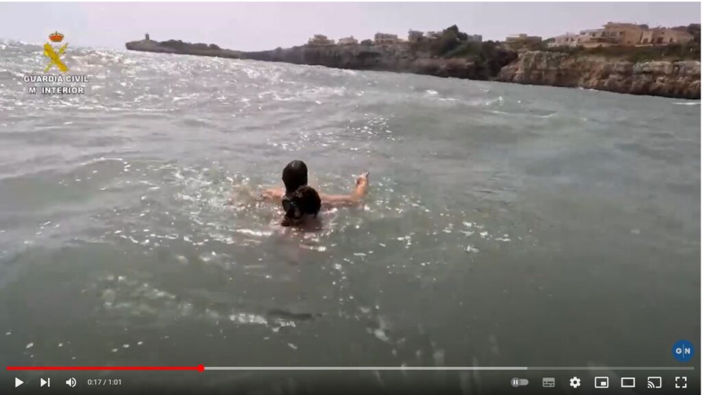Espectaculares imágenes del rescate de un bañista en Mallorca