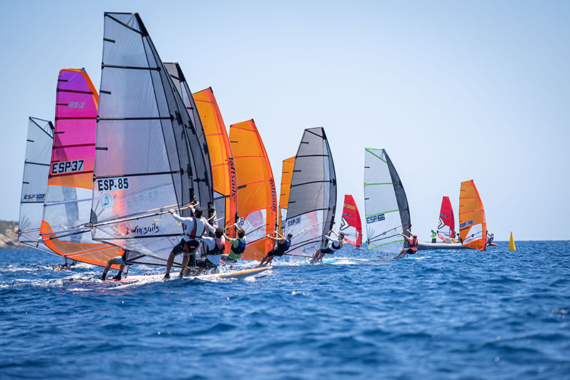 Los mejores windsurfistas de Europa se citan en Santa Eulalia