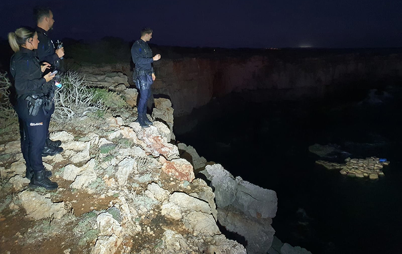3.500 kilos de hachís flotando en el mar en Menorca