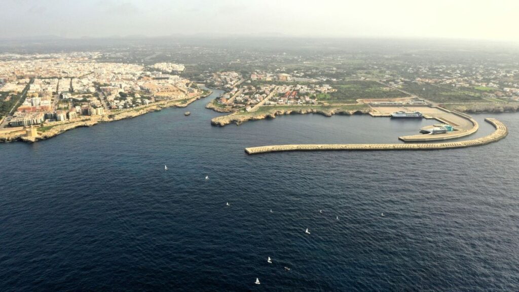 El Govern alivia la deuda de la construcción del puerto de Ciutadella con una amortización de 20 millones