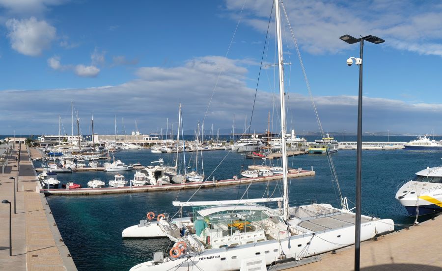 Puertos y Litorales Sostenibles explotará un año más la dársena de levante de la Savina