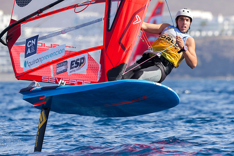 Bernat Tomàs y Nacho Baltasar presentan candidatura al Mundial Sub23 de iQFOiL