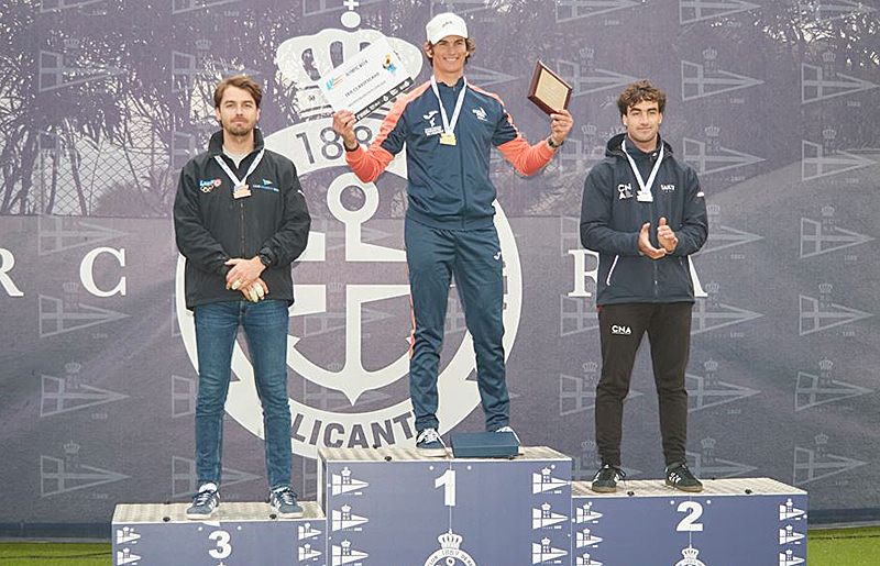 Los regatistas baleares arrasan en ILCA 7 y solo se les escapa el título