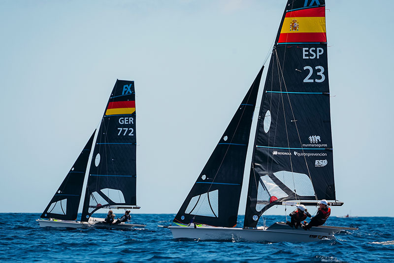 Barceló y Echegoyen suben a la quinta plaza en el Mundial de 49er FX