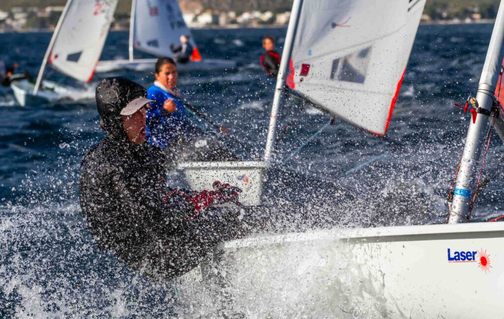 Todo por decidir a falta de una jornada para el final de la Europa Cup de ILCA de Pollença